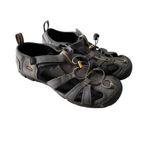 Keen Seacamp CNX waterproof hiking sandals women’s size 5
